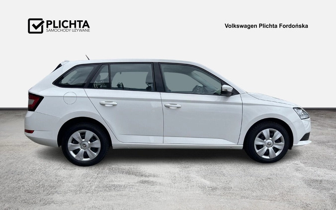 Skoda Fabia cena 47900 przebieg: 61915, rok produkcji 2019 z Karczew małe 326